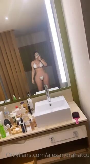 Alexandra MVP bien sexy