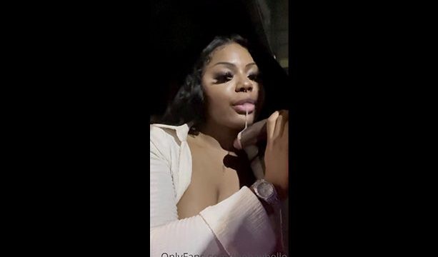 Bay Belle chupando bbc y corrida en las tetas carsex