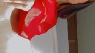 Caperucita roja masturbandose