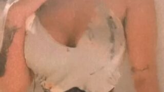 Chantal Medina mostrando el culo