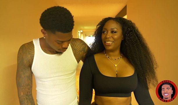 Charlotte culona follando duro en el balcón