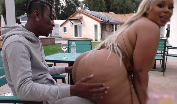 Culo gigante muva p follando bbc