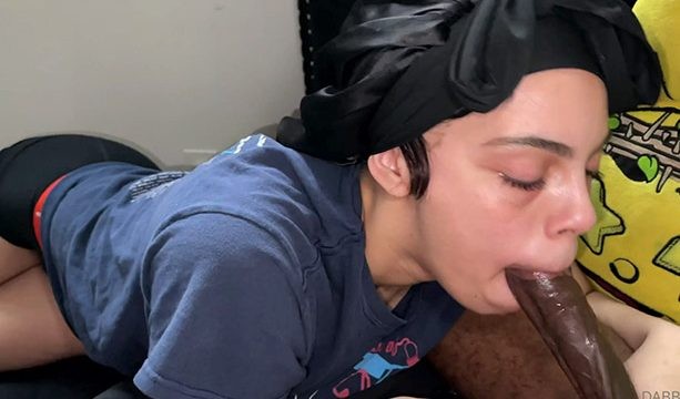 Dabb Gasm recibe una gran mamada de Lexus