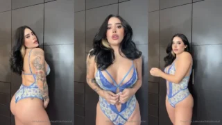 Kim Shantal calentando a sus fans