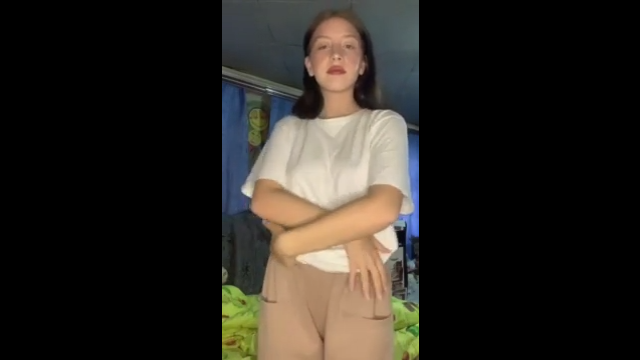 La sexy adolescente maria se desnuda para papá