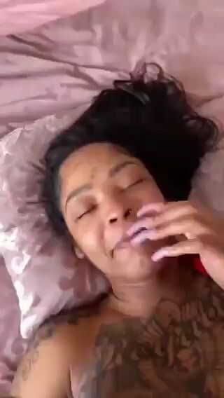 Le tiembla los labios del orgasmo