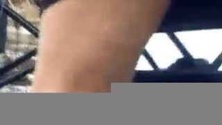 Mexicana bailando dembow y enseña todo