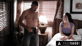 PURE TABOO ¡Silver Fox no puede resistirse a la novia adolescente súper traviesa de su hijastro, Jane Wilde!