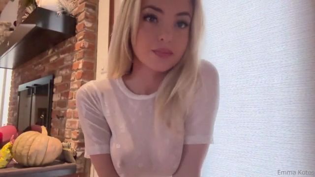 Se filtró el video de Emma Kotos sin bragas