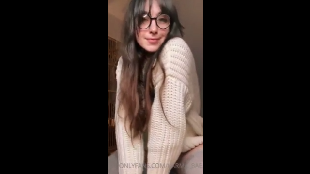 Se filtró el vídeo de Karma Baby Tease