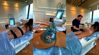 Vitaly Sanchez dandole un masaje al culo