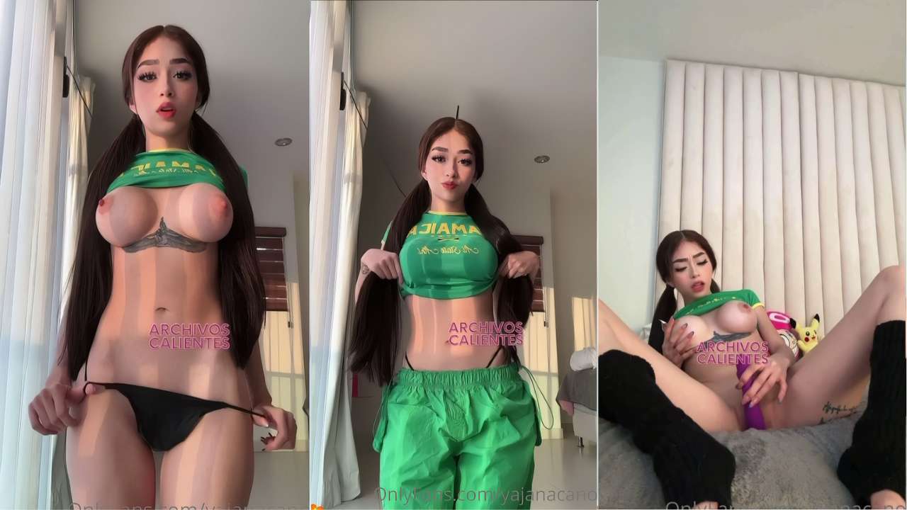Yajana Cano masturbandose con vibrador