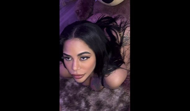 gran botín strella kat masturbándose una bbc